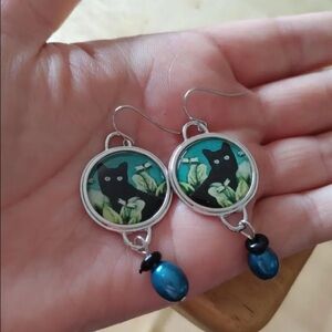 😸Lightweight SilverTone Black Cat Hook Drop Dangle earrings 😸
